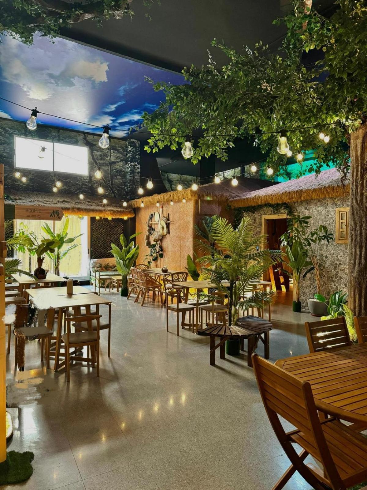 The Pod Suite Hostel Village Валенсия Екстериор снимка