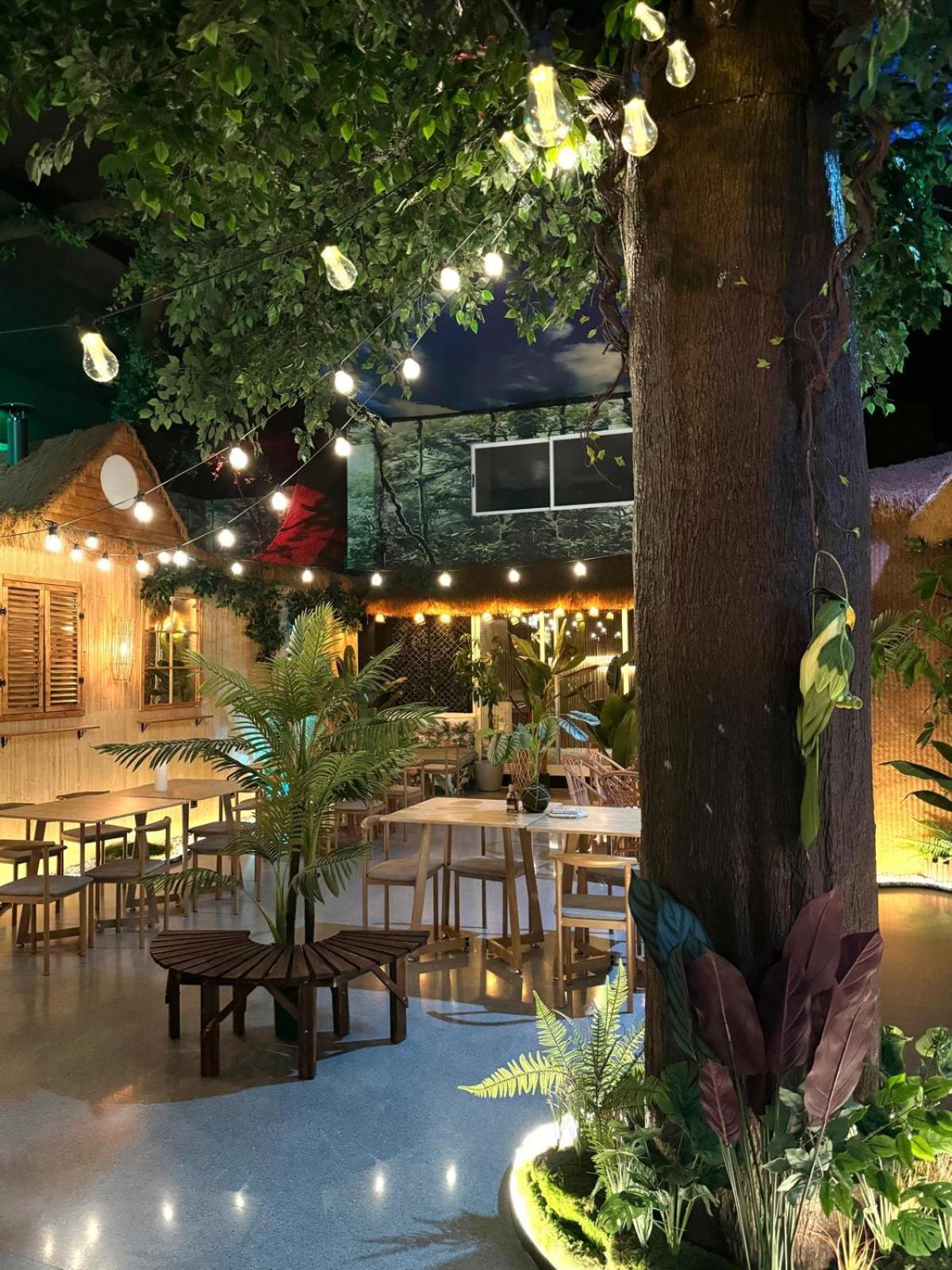 The Pod Suite Hostel Village Валенсия Екстериор снимка