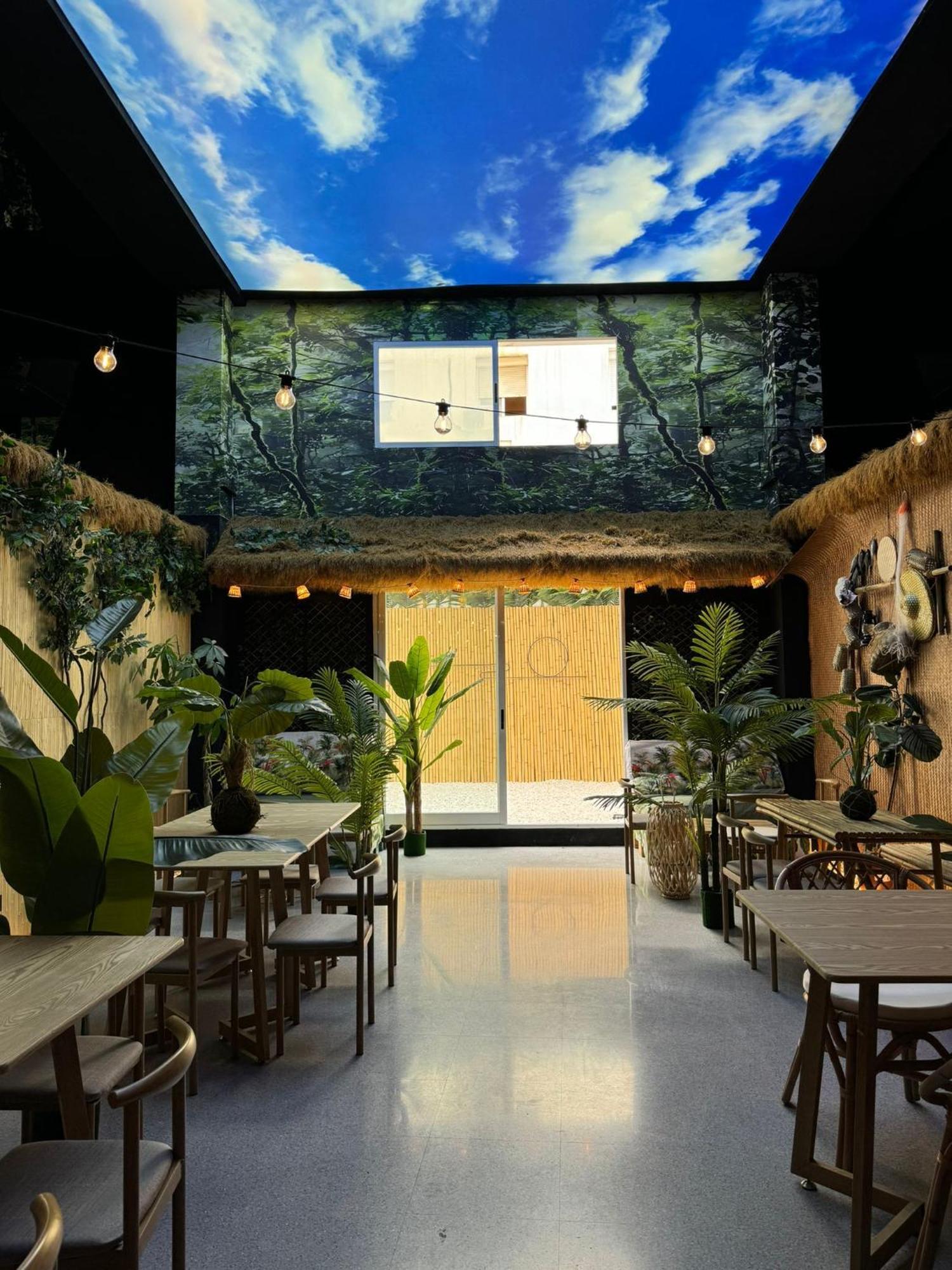 The Pod Suite Hostel Village Валенсия Екстериор снимка